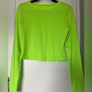 Like New Never Worn
Long sleeve crop top